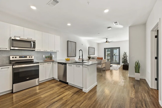Building Photo - Azalea Luxury Apartments