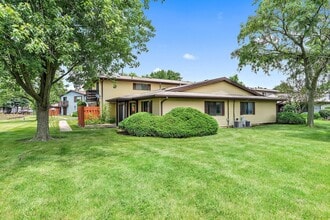 Building Photo - 1555 Perry Ct