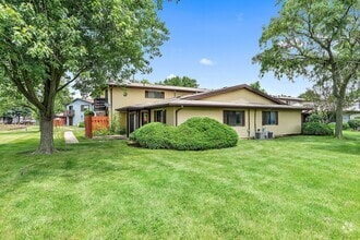 Building Photo - 1555 Perry Ct