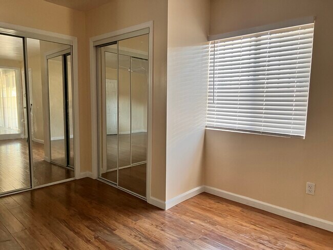 Foto del edificio - 1404 Dawley Ave