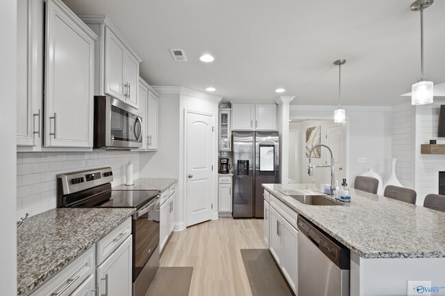 Building Photo - 6077 Thorntons Way Cir NW