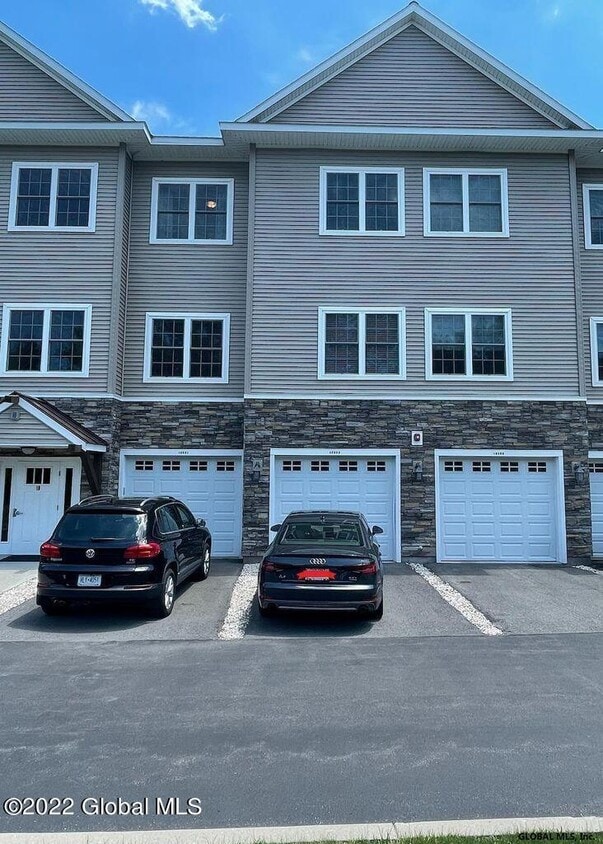 Primary Photo - 10302 Admiral's Walk Dr