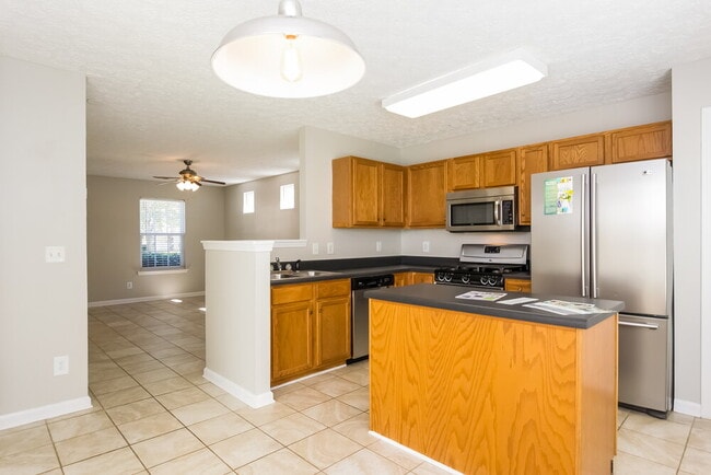 Building Photo - 235 Osmanthus Way