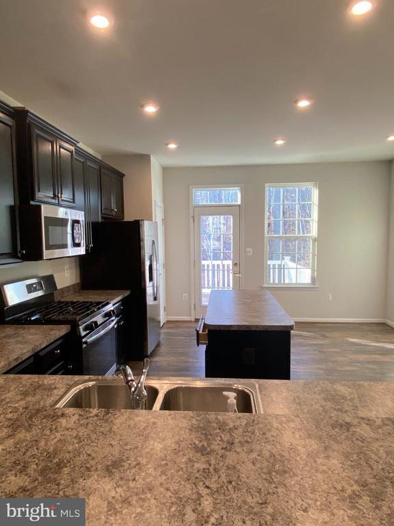 Foto del edificio - 710 River Crest Way