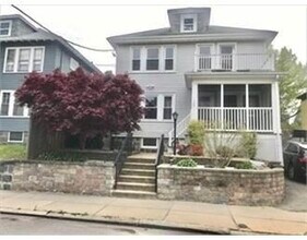 Building Photo - 105 Wrentham St
