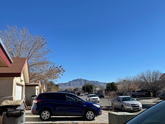 Foto del edificio - 729 Linda Johnson Ave