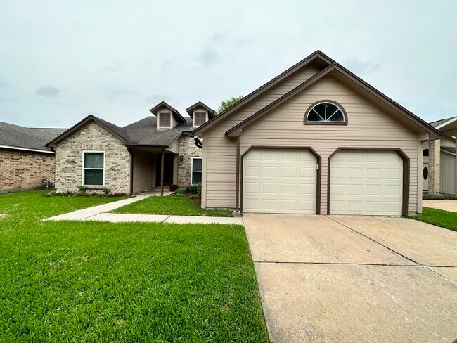 Building Photo - 3727 Bartons Ln