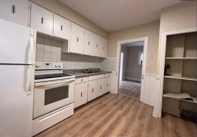 Building Photo - 1315 Lincoln Rd