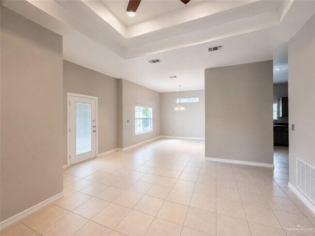 Foto del edificio - 4704 Datepalm Ave