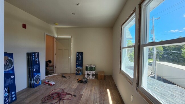 Building Photo - 908 E Gorham St