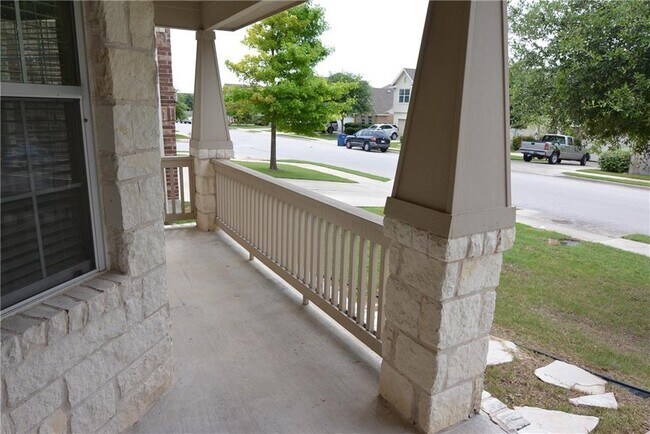 Building Photo - 1303 Horseshoe Ranch Dr