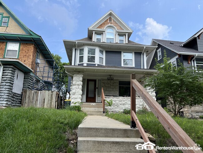 Building Photo - 4217 Campbell St