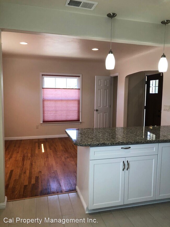 Building Photo - 3 br, 1 bath House - 556 Belden Ave.