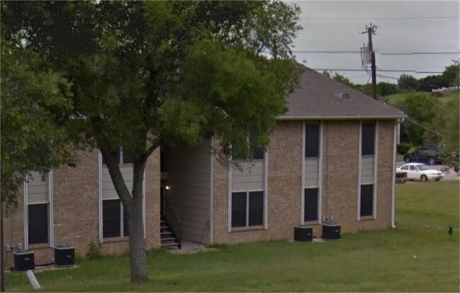 Building Photo - 1815 Old Brandon Rd