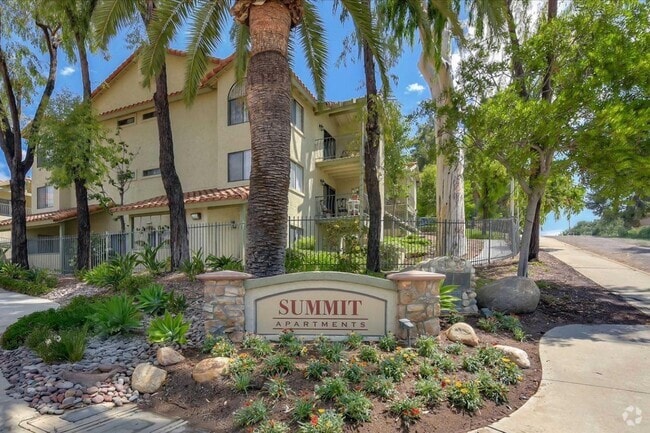 Building Photo - Summit Apartments