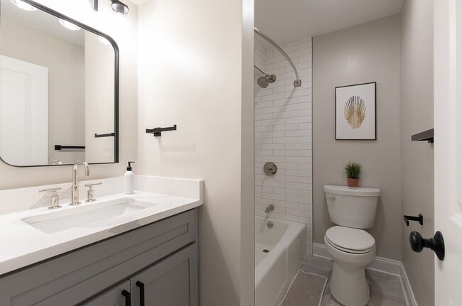 Building Photo - Greenwich Place