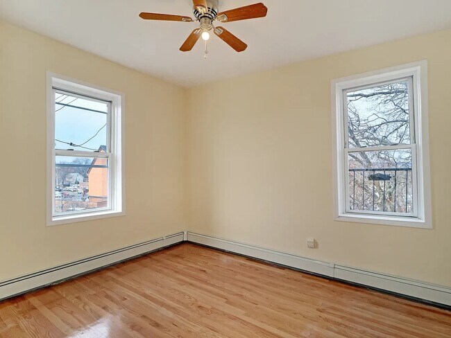 Foto del edificio - 75 Passaic Ave