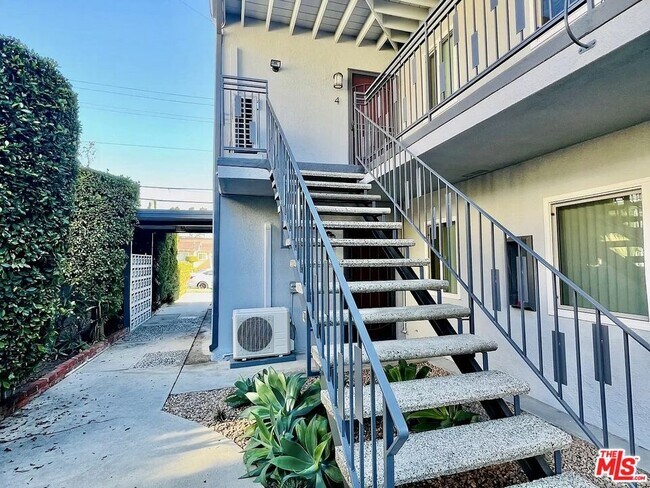 Foto del edificio - 321 Lincoln Ave