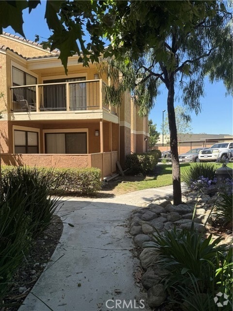 Building Photo - 10655 Lemon Ave