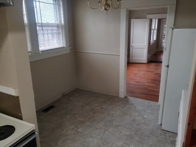 Photo - 2300 Elzey Ave Apartment