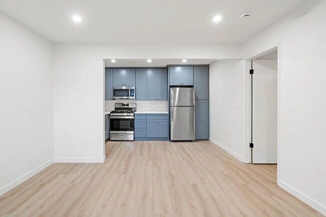 Foto del edificio - AVAILABLE AUGUST - BRAND NEW 1 BED/1BATH UNIT