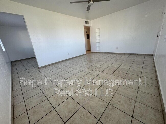 Foto del edificio - 444 S Bellview