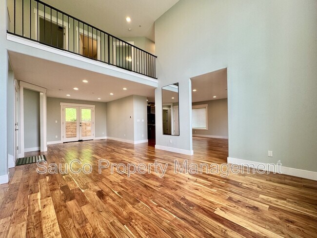 Foto del edificio - 6420 SE Mabel Ave