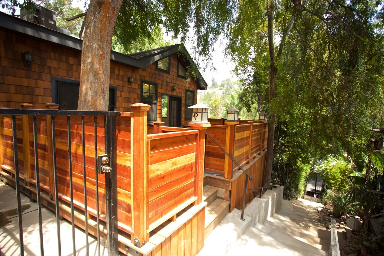 Primary Photo - 2119 Hyperion Ave