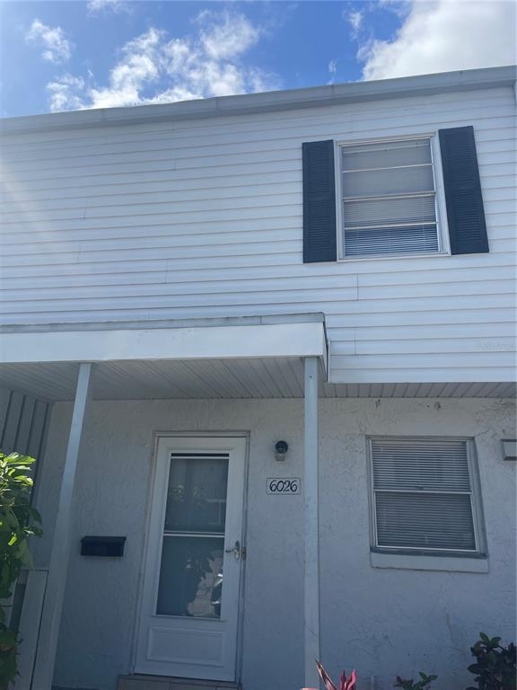Foto principal - 6026 Amberly Ct