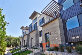 Building Photo - 1559 E Talo Ct