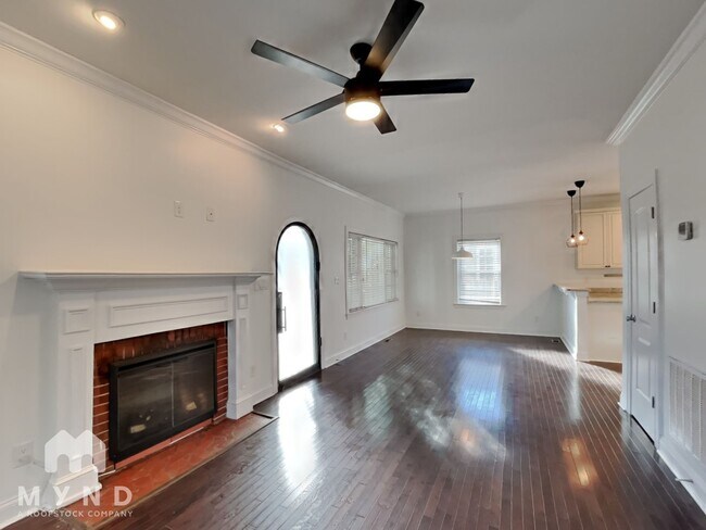 Foto del edificio - 211 Idlewild Ave