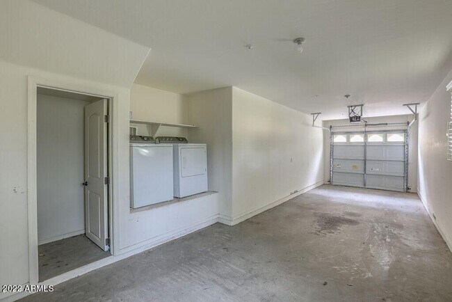Foto del edificio - 4078 Windsor Dr