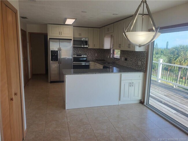 Foto del edificio - 4203 NE Skyline Dr