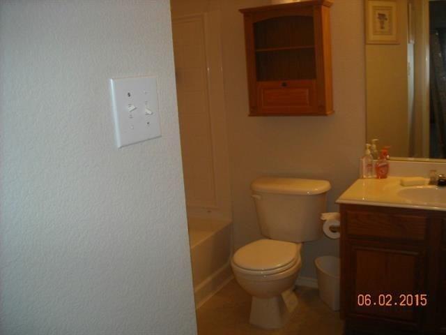 Foto del edificio - 9212 Warren Dr