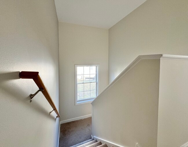 Building Photo - 64 Stoneridge Cir