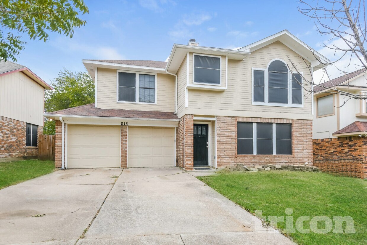 Foto principal - 815 Wyndham Pl