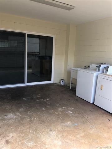 Building Photo - 1750 Puowaina Dr