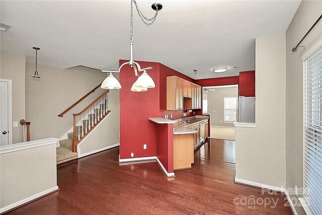 Foto del edificio - 9563 Glenashley Dr