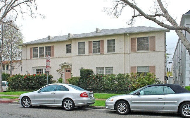 Building Photo - 153 S Bedford Dr