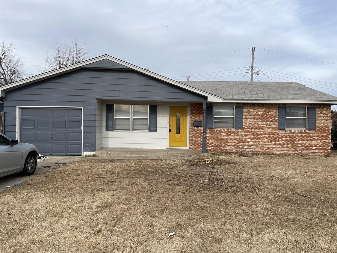 Primary Photo - 3013 S Madole Blvd