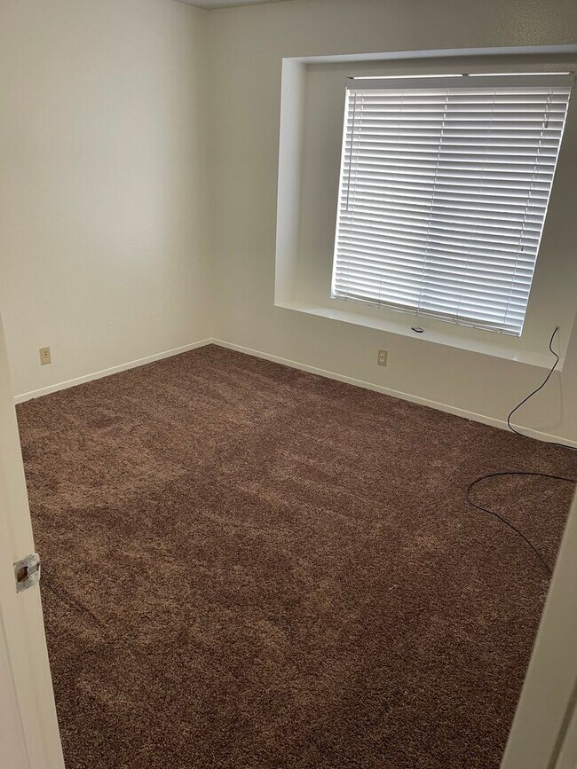 Foto del edificio - 2BD/2BA Condo - Perris Blvd. #D2