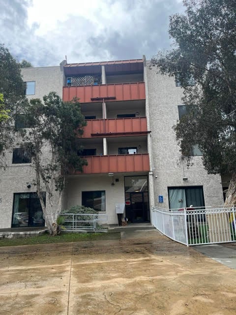 Foto del edificio - 4857 College Ave