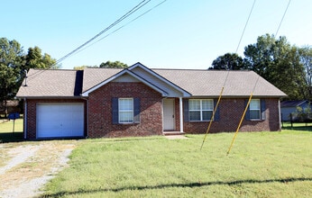 Building Photo - 546 Carter Ln