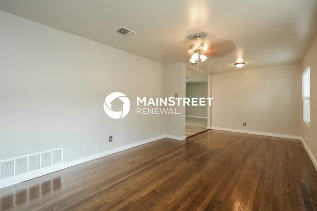Building Photo - 3 Bedroom Pet-Friendly Home in San Antonio...