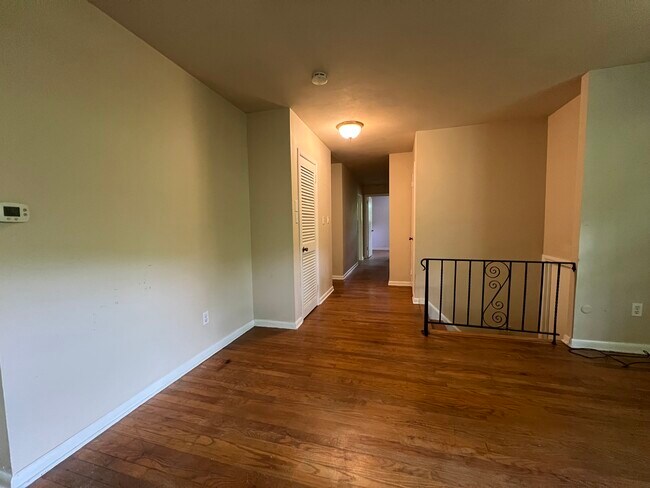 Foto del edificio - 6287 Lower Mountain Rd