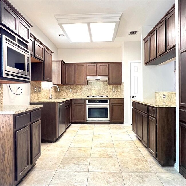 Building Photo - 4304 Stone Hollow Way