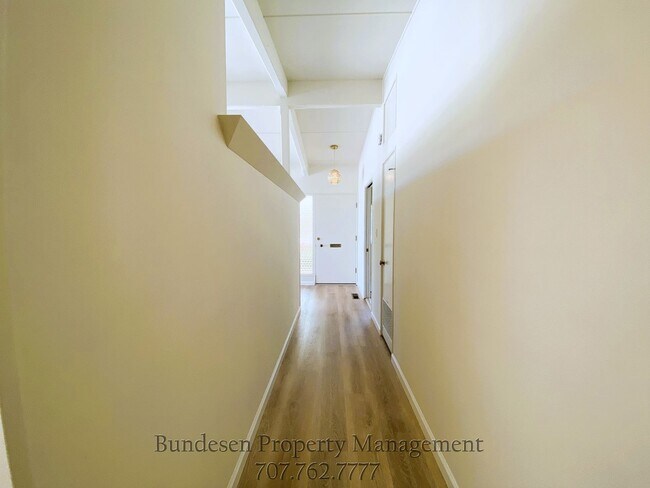Building Photo - 1303 Hexem Ave