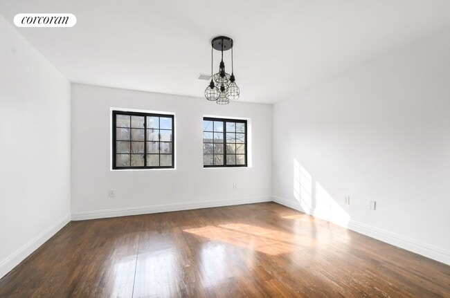 Building Photo - 298A Marion St