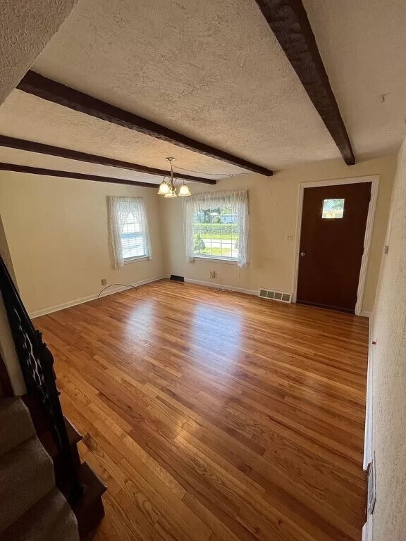 Building Photo - 324 Elm St