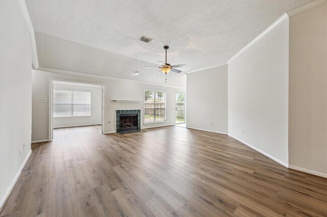 Building Photo - 6114 Fox Wind Ct
